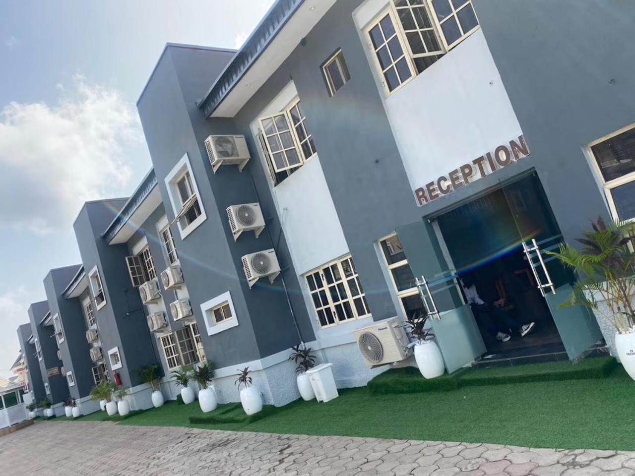 Presken Hotel @Villa Ikeja Exterior foto